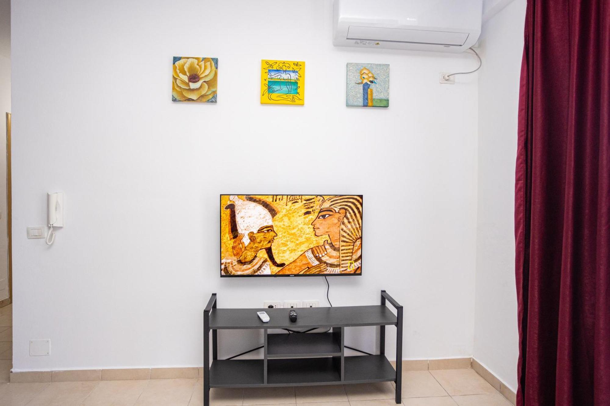 Emigres Apartments Vlorë Esterno foto